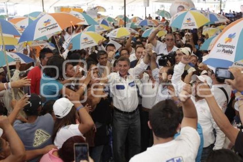 CAMPAÑAS . GALI . MITÍN