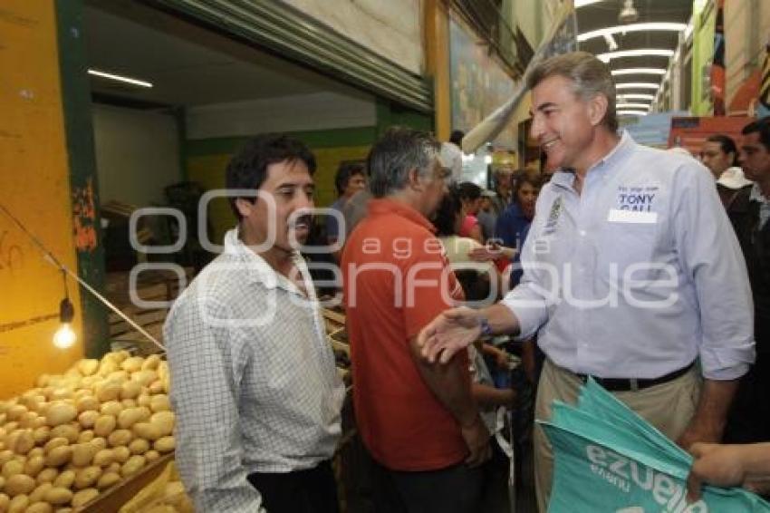 TONY GALI EN LA CENTRAL DE ABASTO