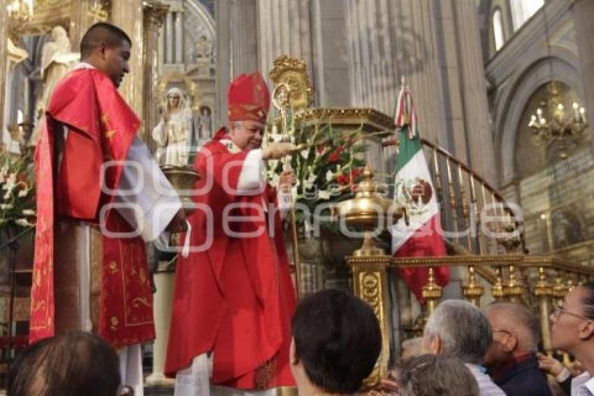 RELIGIÓN . ARZOBISPO