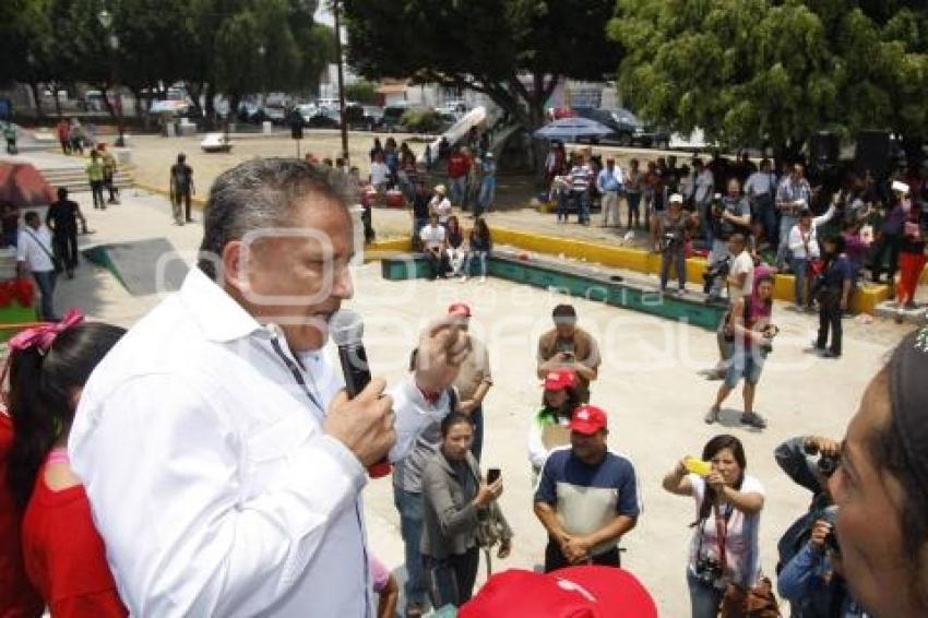 ENRIQUE AGÜERA ASISTE A CONCURSO SKATE