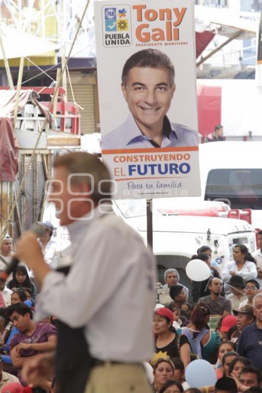 TONY GALI EN LA CENTRAL DE ABASTO