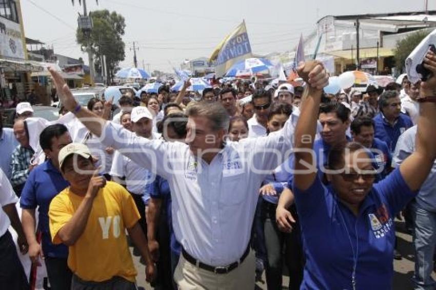 TONY GALI EN LA CENTRAL DE ABASTO