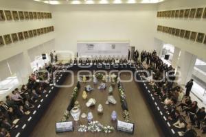FIRMAN PACTO EQUIDAD DE COMPETENCIA . PACTO POR MÉXICO