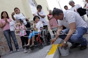 FRANCO RODRÍGUEZ. JORNADA DE PINTURA DE BANQUETAS