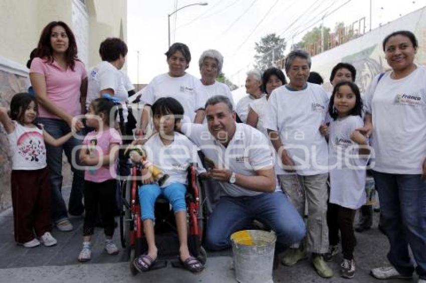 FRANCO RODRÍGUEZ. JORNADA DE PINTURA DE BANQUETAS