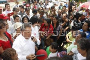 ENRIQUE AGÜERA EN COLONIA NACIONES UNIDAS