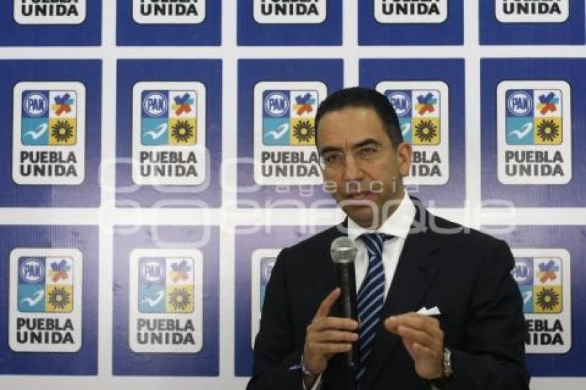SENADOR JAVIER LOZANO ALARCÓN