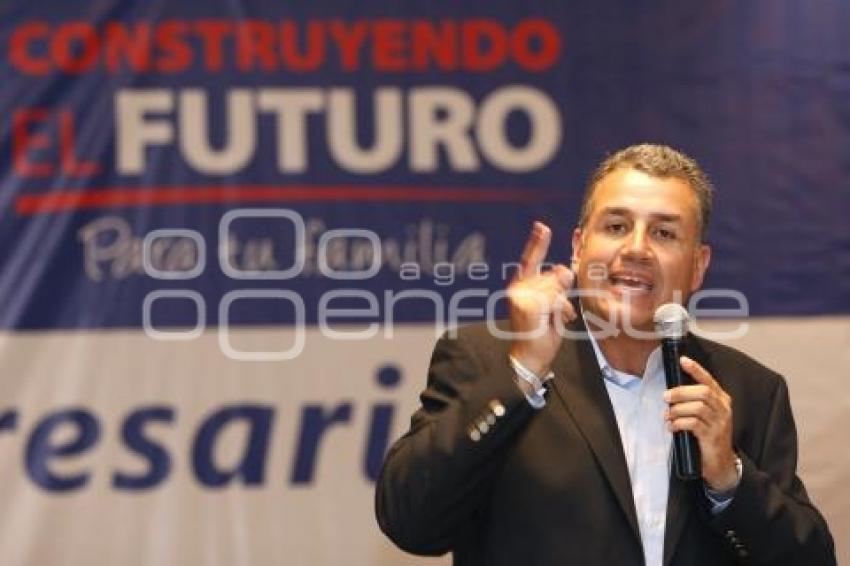 FRANCO RODRÍGUEZ CANDIDATO A DIP DISTRITO 13 CON JÓVENES EMPRESARIOS