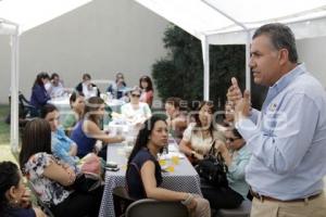 FRANCO RODRÍGUEZ SE REÚNE CON MUJERES