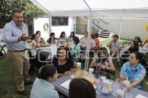 FRANCO RODRÍGUEZ SE REÚNE CON MUJERES