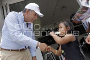 FRANCO RODRÍGUEZ RECORRE BARRIO DEL CARMEN