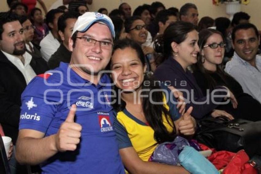 FRANCO RODRÍGUEZ SE REUNIÓ CON JÓVENES A VER FÚTBOL