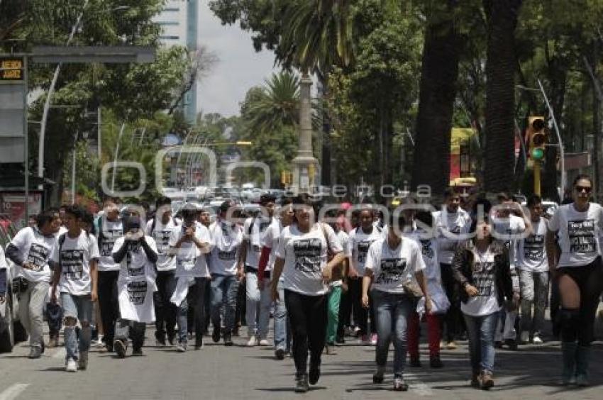 MANIFESTACIÓN DE JÓVENES CONTRA TONY GALI