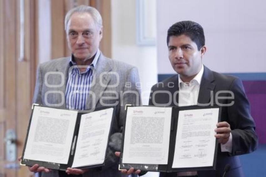 RIVERA FIRMÓ COLABORACIÓN CON SOAPAP