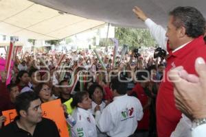 EL CANDIDATO ENRIQUE AGÜERA VISITA LOMA BELLA  EL CANDIDATO ENRIQUE AGÜERA VISITA LOMA BELLA