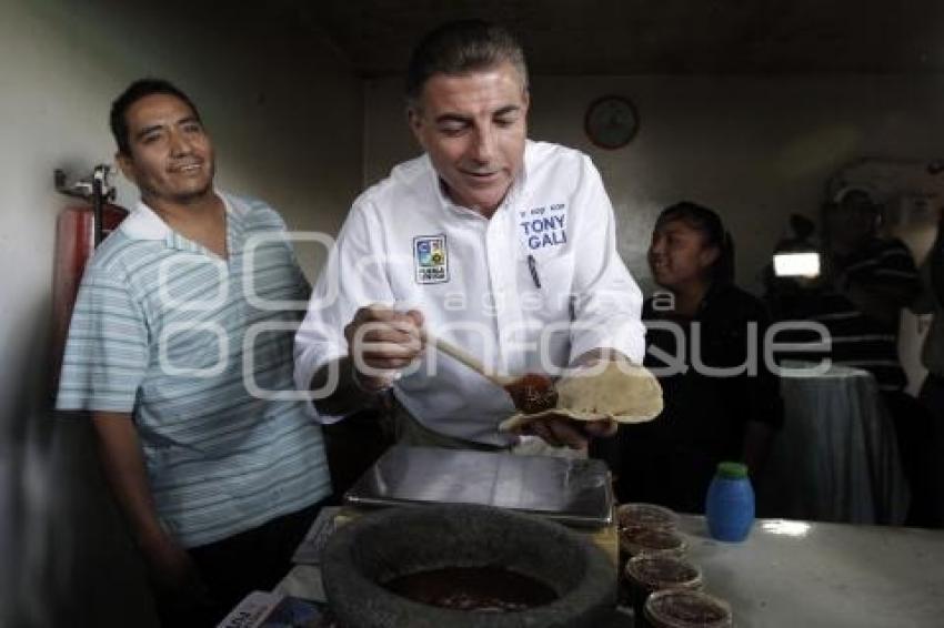 TONY GALI RECORRE LOMAS DEL SUR