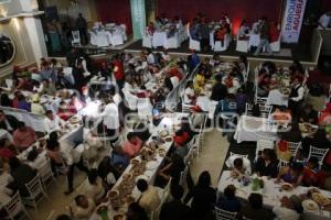 ENRIQUE AGÜERA CON VECINOS DE SAN BALTAZAR CAMPECHE