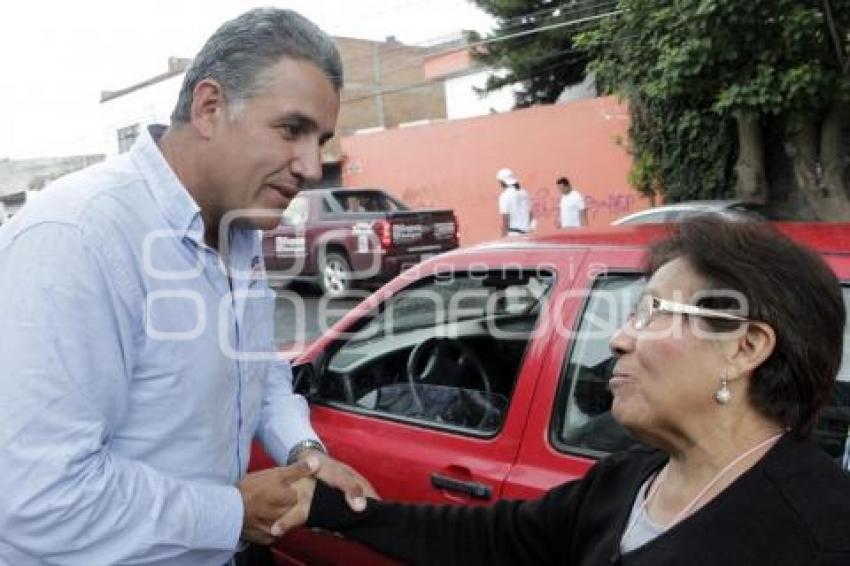 FRANCO RODRÍGUEZ RECORRE COLONIA VOLCANES