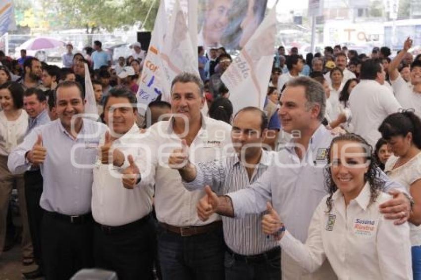 FRANCO RODRÍGUEZ ACOMPAÑA A TONY GALI EN PRESENTACIÓN DE PLATAFORMA