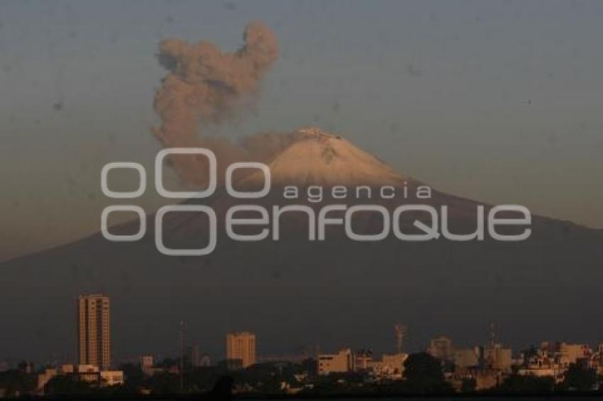 FUMAROLA VOLCÁN POPOCATÉPETL