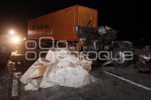 ACCIDENTE EN LA PUEBLA ORIZABA ENTRE TRÁILERS