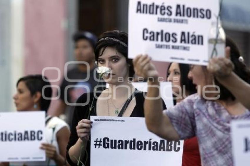 MARCHAN PARA EXIGIR JUSTICIA DE GUARDERÍA ABC