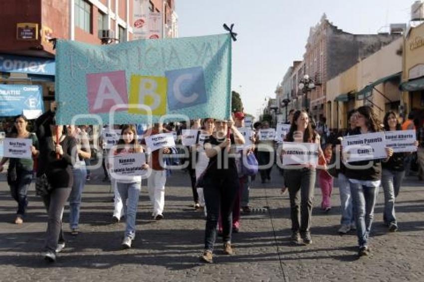 MARCHAN PARA EXIGIR JUSTICIA DE GUARDERÍA ABC