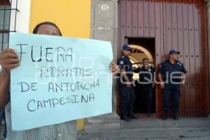 MANIFESTACIÓN CONTRA TAXIS PIRATAS