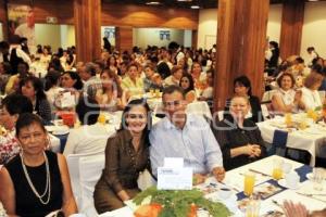 FRANCO RODRÍGUEZ EN REUNIÓN CON MUJERES