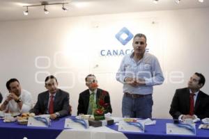 FRANCO RODRÍGUEZSE REÚNE CON CANACOPE