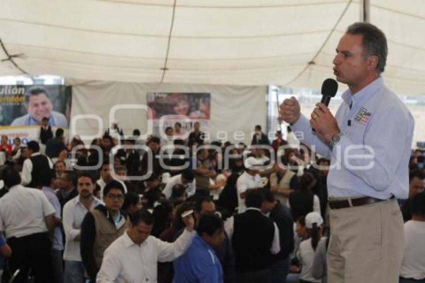 CANDIDATOS PUEBLA UNIDAD REUNIÓN CON MAESTROS