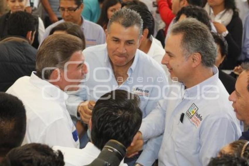 CANDIDATOS PUEBLA UNIDAD REUNIÓN CON MAESTROS