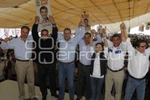 CANDIDATOS PUEBLA UNIDAD REUNIÓN CON MAESTROS