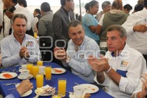 CANDIDATOS PUEBLA UNIDA REUNIÓN CON MAESTROS