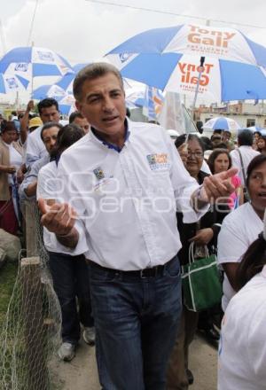 TONY GALI EN SAN APARICIO