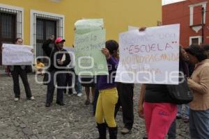 VECINOS DE GALAXIA LA CALERA EXIGEN ESCUELA