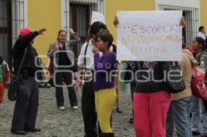 VECINOS DE GALAXIA LA CALERA EXIGEN ESCUELA