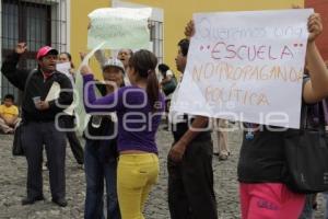 VECINOS DE GALAXIA LA CALERA EXIGEN ESCUELA