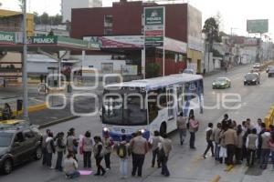 MANIFESTACIÓN . CAJEROS DEL RUTA