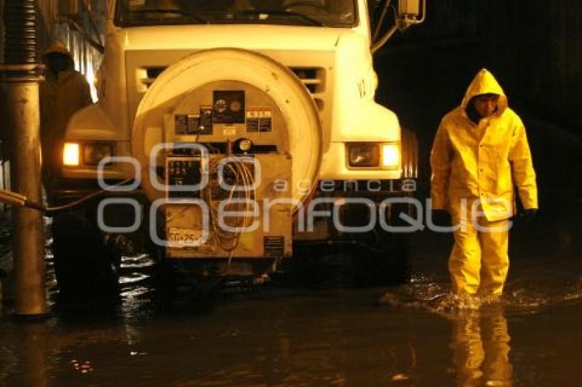 INUNDACIÓN DEL PUENTE DE LA CAPU