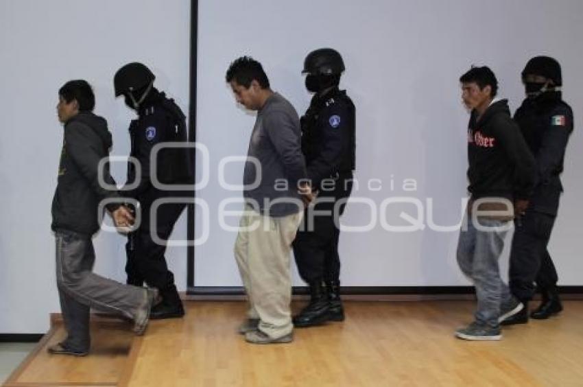 PRESENTAN BANDA DEDICADA AL ROBO