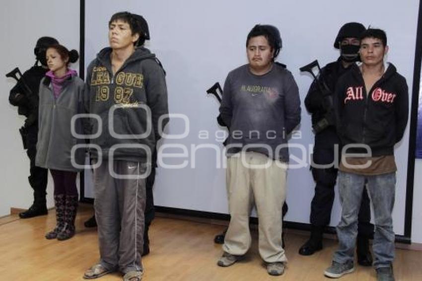 PRESENTAN BANDA DEDICADA AL ROBO