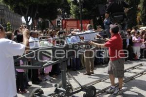 TONY GALI GRABA SPOT EN EL ZÓCALO