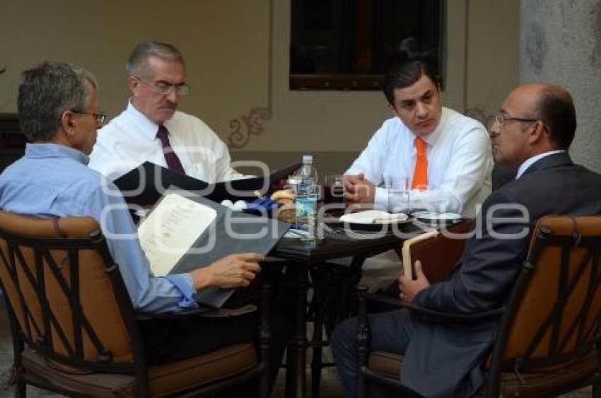 SENADORES REUNIÓN CON PRESIDENTE IFE