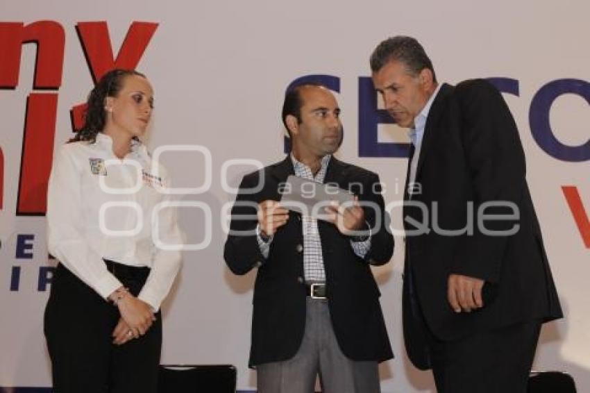 FRANCO RODRÍGUEZ. PRESENTACIÓN DE PLATAFORMA DE TONY GALI