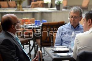 SENADORES REUNIÓN CON PRESIDENTE IFE