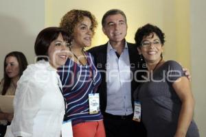 TONY GALI SOSTIENE REUNIÓN CON JÓVENES