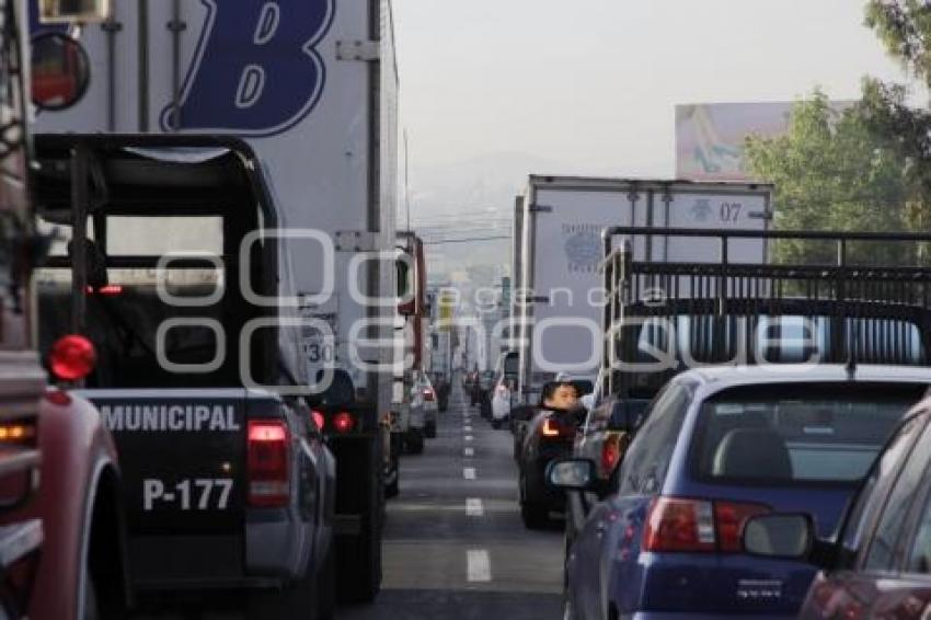 TRÁFICO EN AUTOPISTA POR OBRAS
