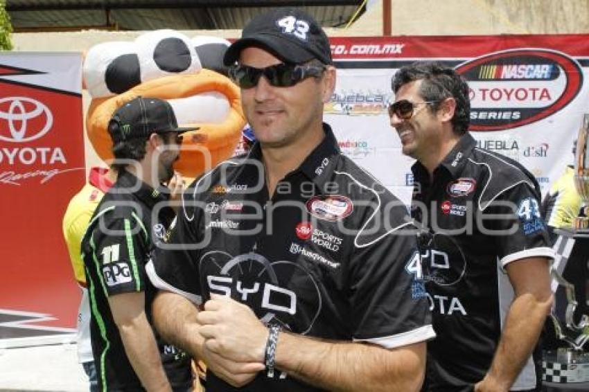 CARRERA NASCAR TOYOTA SERIES