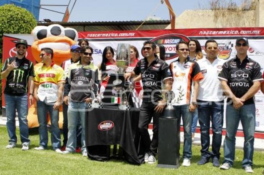 CARRERA NASCAR TOYOTA SERIES